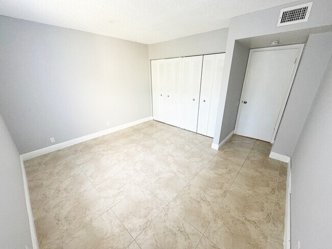 Building Photo - 4411 Treehouse Ln