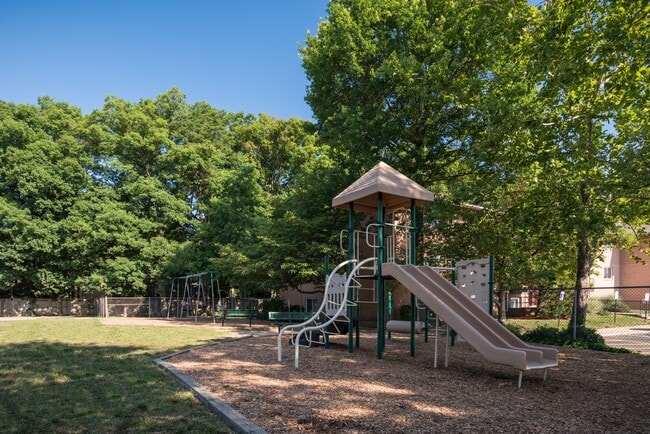 Building Photo - Springfield Gardens