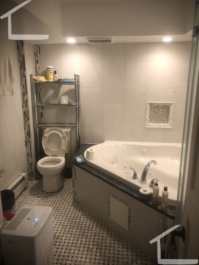 Building Photo - Central Brookline Location, Central Heat/A...