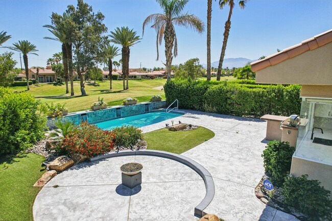 Building Photo - 48 Oak Tree Dr