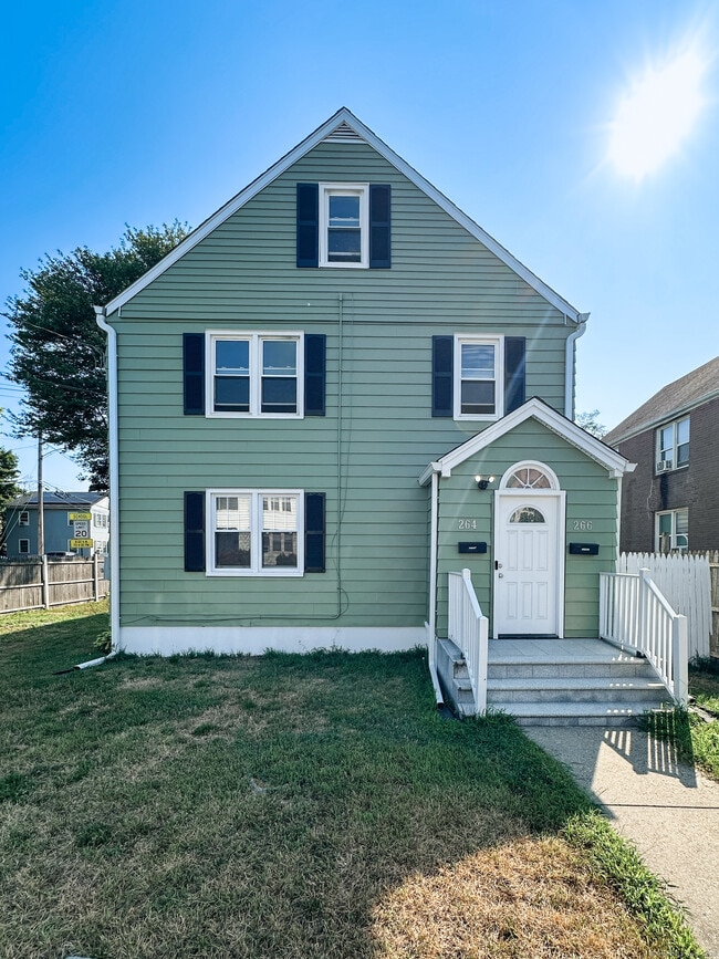 Primary Photo - 264 Wilmot Ave