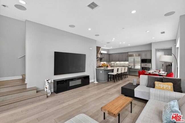 Building Photo - 12682 Millennium Dr