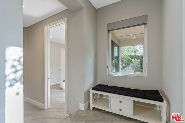 Building Photo - 12860 S Seaglass Cir