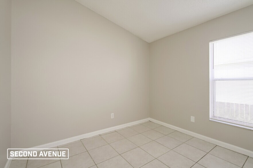 Building Photo - 1914 Teaberry Ct