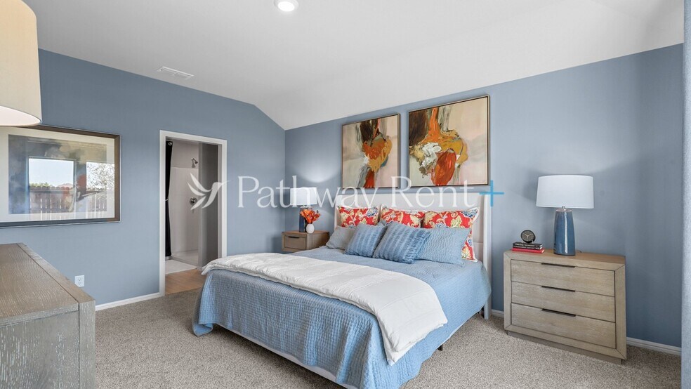 Building Photo - 9437 Golden Tree Ave