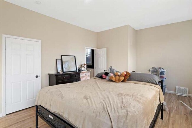 Building Photo - 6109 Virginia Ave