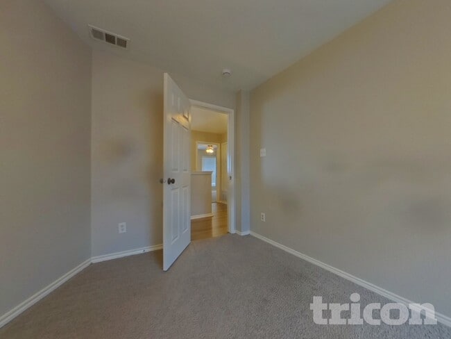 Building Photo - 5604 Nacona Dr