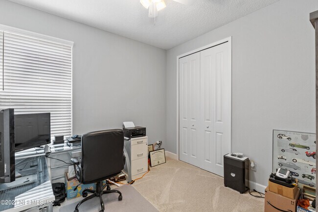 Building Photo - 431 Union Hill Dr