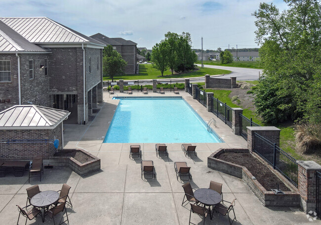 Pool - The Quarters at W Lafayette - Student Living