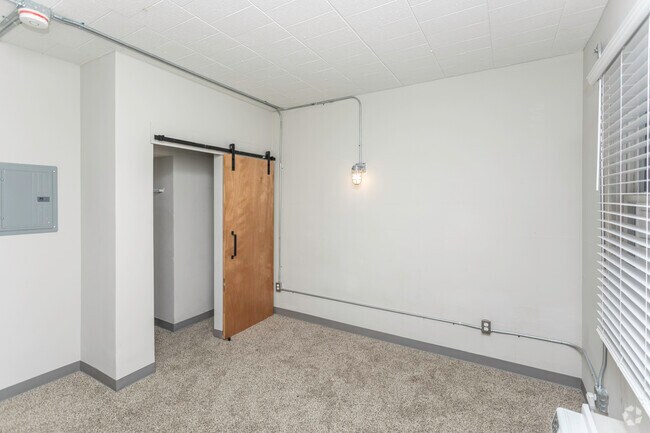 1BR, 1BA - 425 SF - Ferndale Flats on Woodward