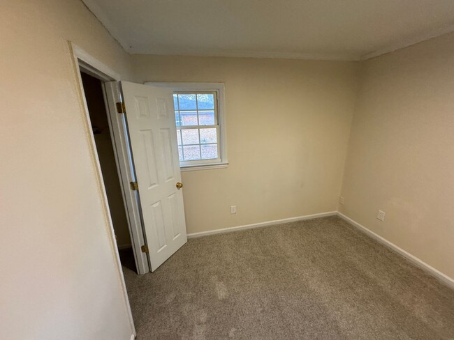 Building Photo - Remodeled 3 Bedroom Brick House