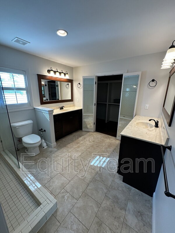 Building Photo - 3750 Petoskey Ave