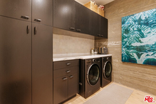 Building Photo - 5792 Calpine Dr