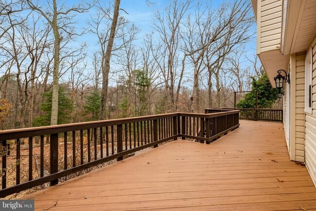 Building Photo - 2230 Carmichael Dr