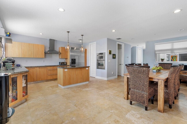 Building Photo - 59 Isle of Venice Dr