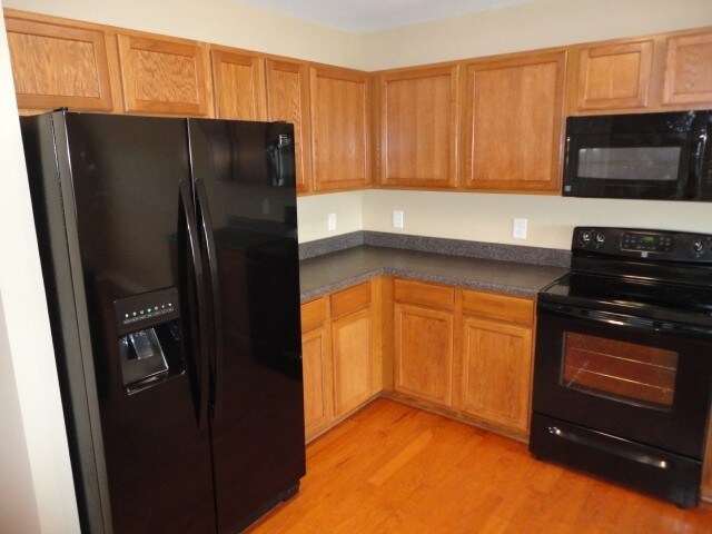 Building Photo - 3827 Chehaw Dr