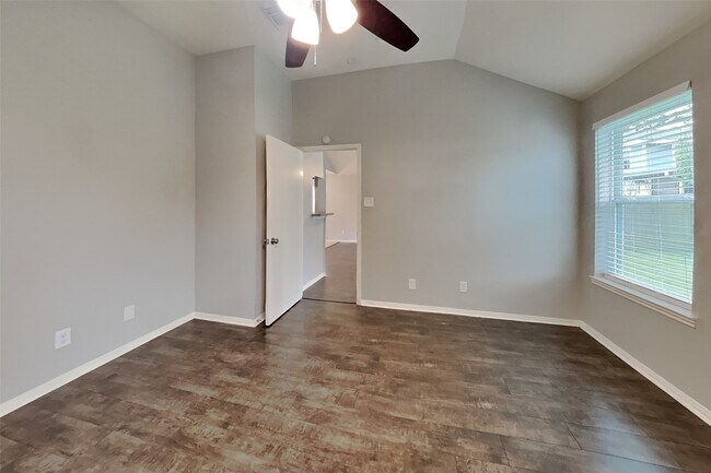 Building Photo - 18203 Campbellford Dr