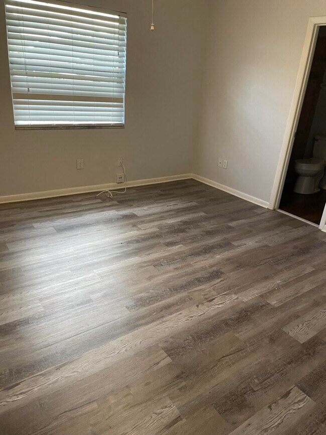 Building Photo - 1757 SW Cameo Blvd