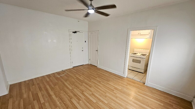 Building Photo - 727 S Coronado St