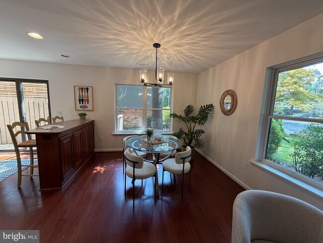 Building Photo - 1016 Timber Creek Dr