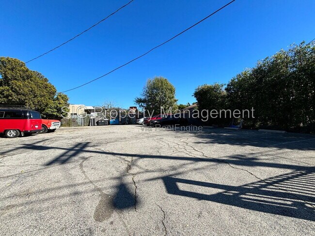 Building Photo - 13226 Maclay St