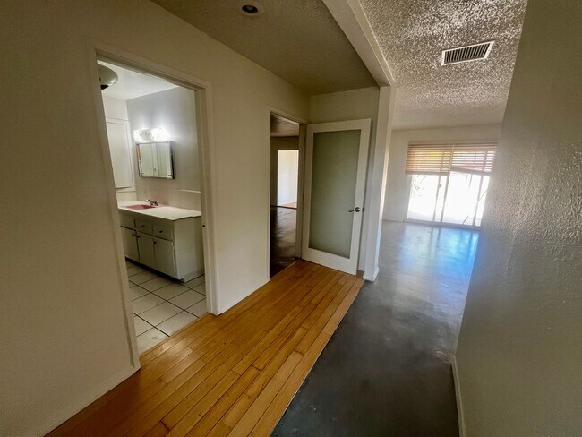 Building Photo - 56769 Joshua Dr