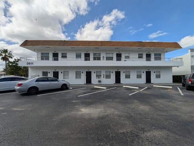 Primary Photo - 3611 N Dixie Hwy