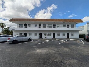 Building Photo - 3611 N Dixie Hwy