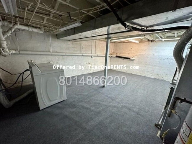 Building Photo - No deposit option for qualified renters