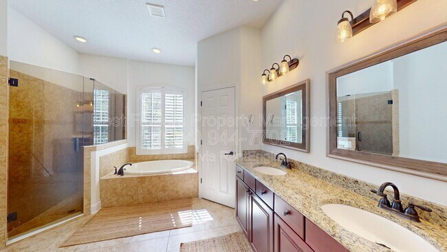 Building Photo - 283 Holland Dr