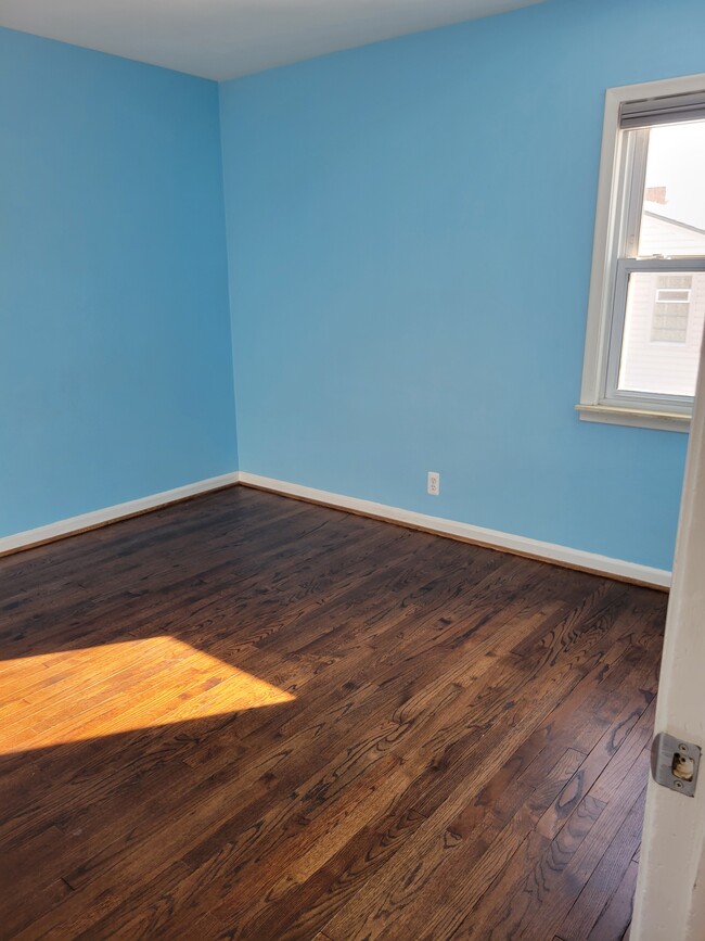 Building Photo - 3711 Hunter Ave