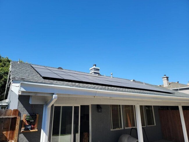 Building Photo - 692 W Springer Dr