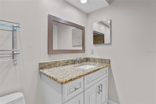 Building Photo - 6766 Edgeworth Dr