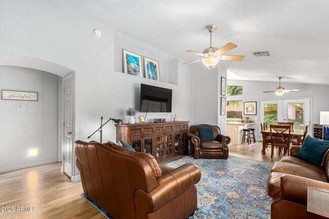 Building Photo - 3905 E Rockwood Dr