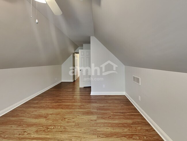 Building Photo - 6377 Beecher Ct
