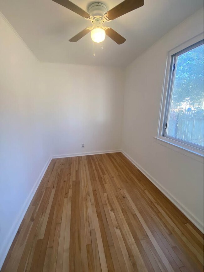 Building Photo - 27 Van Wagoner Ave