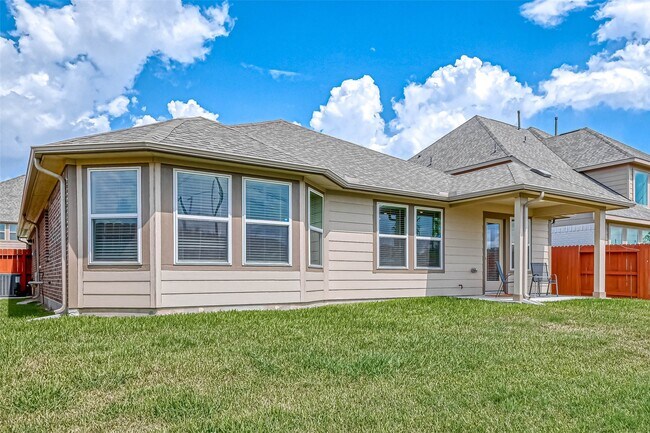 Building Photo - 3206 Dry Creek Dr