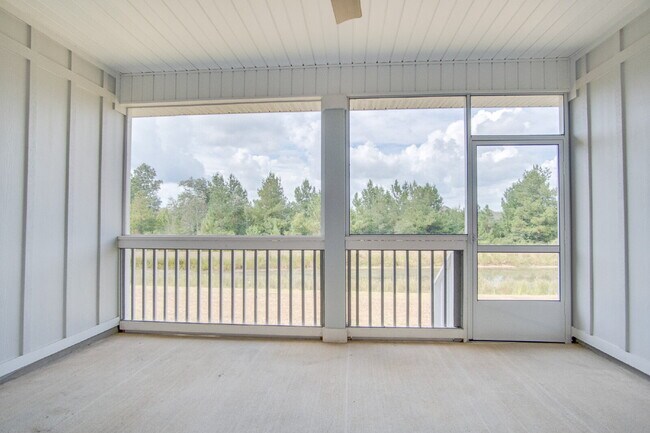 Building Photo - Deer Run 4BR/3BA Home – Solar, Community Pool & ½ Deposit for Active Military