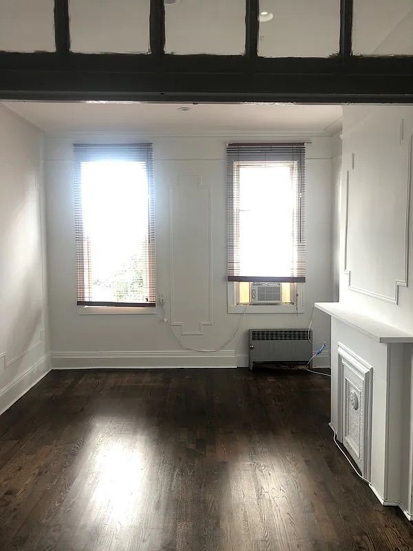 Building Photo - 726 Lorimer St