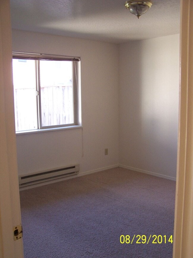 Building Photo - 740 Benjamin Ave