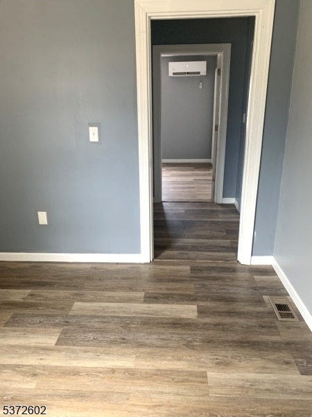 Building Photo - 700 Louis Ave