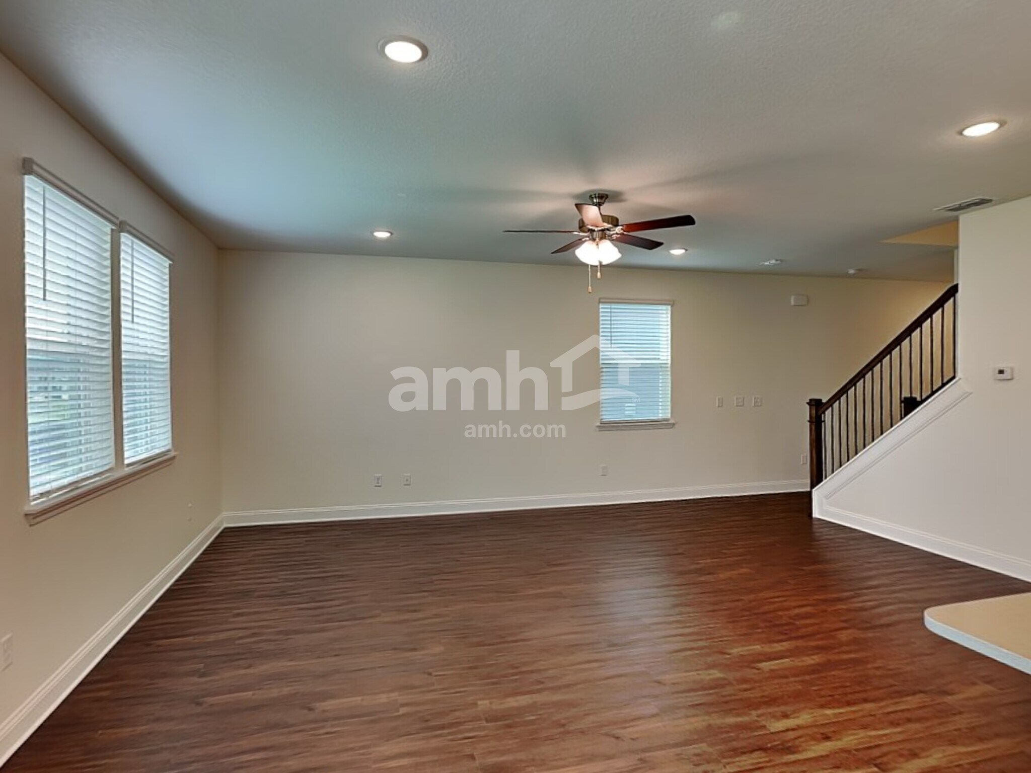 Building Photo - 508 Onate Cir