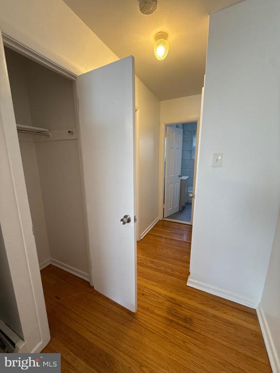 Building Photo - 366 Ripka St