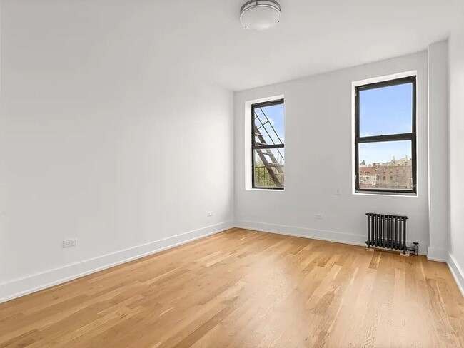 Building Photo - #C-11