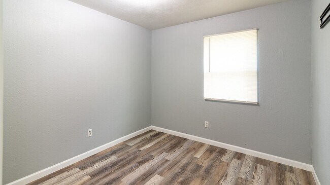 Building Photo - 2036 County Rd 3434N