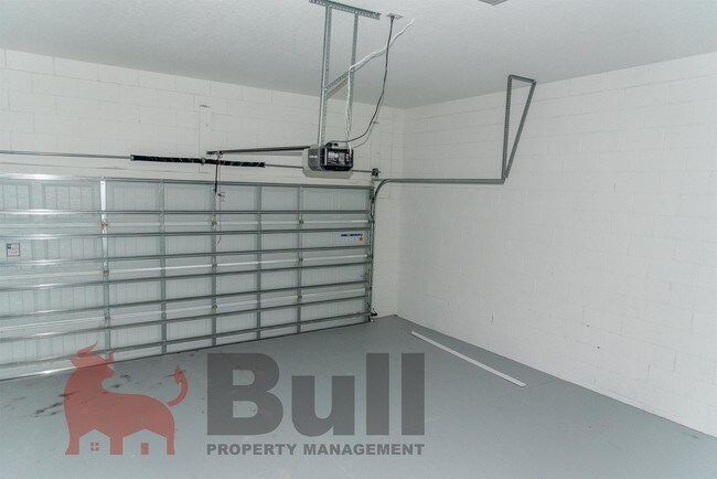 Building Photo - 7518 Summerlake Groves St