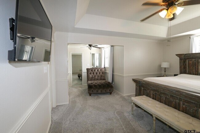 Building Photo - 18751 Ridgeline Rd