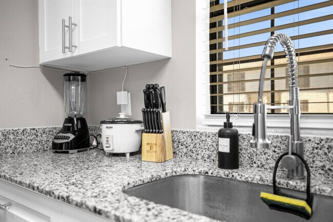 Building Photo - 3807 Gazebo Pond Ln