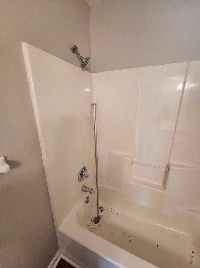 Building Photo - Oakdale Terrance Condo Water Front!!!