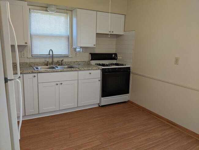 Building Photo - 5844 N 83rd St
